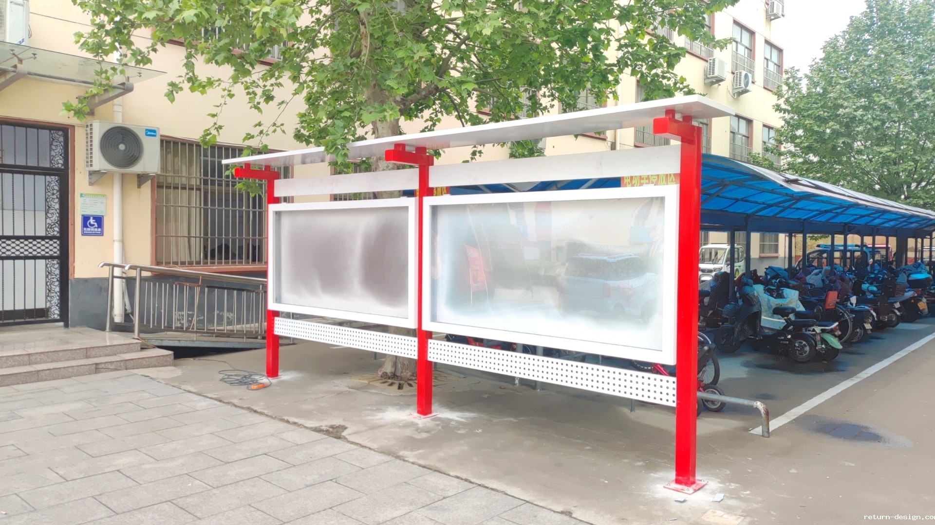 宣传栏材料的质量很重要