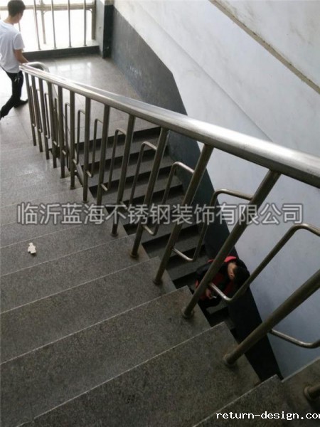 华体汇赞助护栏系列